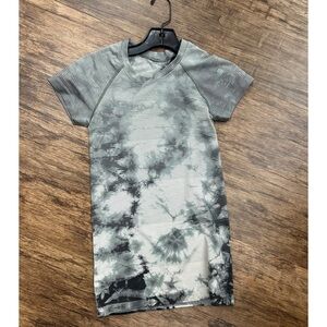 Lululemon Athletica Black and Gray Tie-Dye Fabric Swiftly Tech